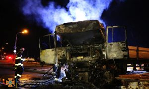 Фото: в Днепропетровской области в аварию попали сразу несколько грузовиков