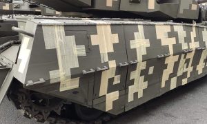 «Танк, обклеєний скотчем»: що це було