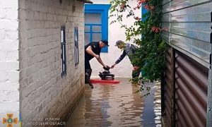 Фото: стихия затопила два украинских курорта