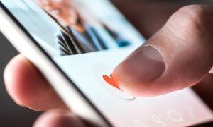 Apple удалил приложение для знакомства антивакцинаторив