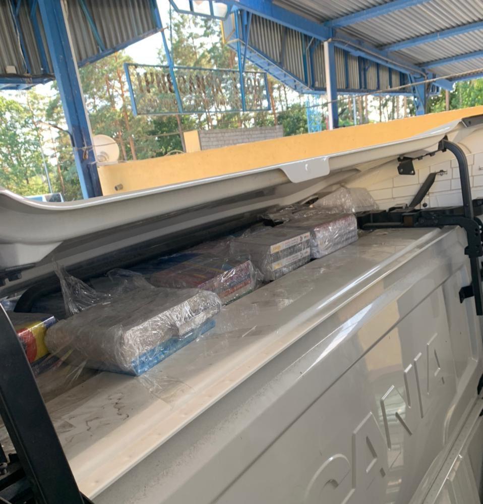 Фото: на Черниговщине задержали грузовик с прессой и книгами из РФ