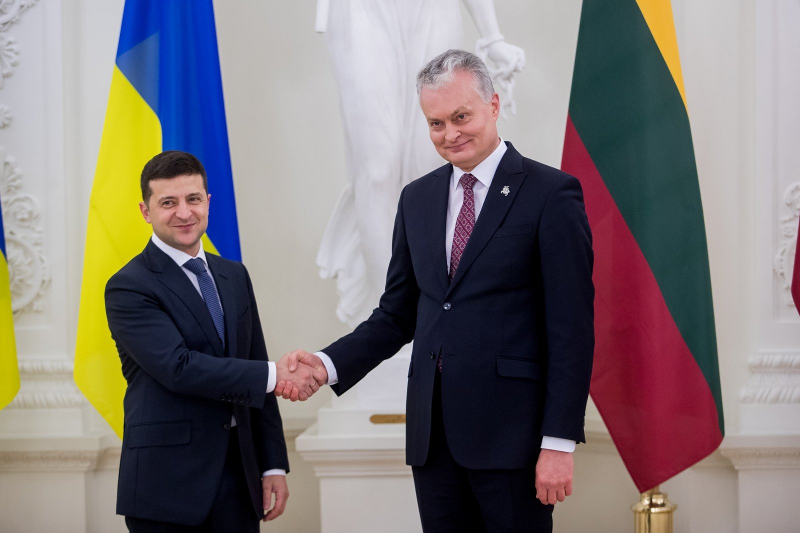 Зеленський провів розмову з президентом Литви: розкрито деталі