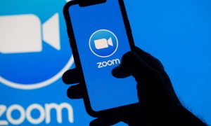 Квартальная выручка Zoom впервые в истории превысила 1 миллиард долларов