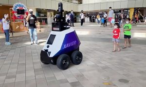 Роботы-патрульные начали следить за порядком в Сингапуре