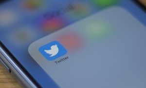 Twitter будет маркировать хорошие боты спецзначкамы