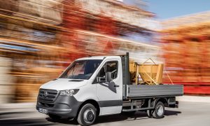 Mercedes-Benz представил обновленную версию Sprinter (фото)