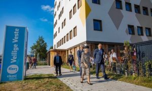 83-летняя принцесса Нидерландов ошеломила эффектным нарядом