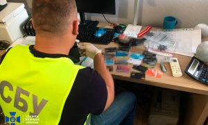 СБУ ликвидировала масштабное производство фальшивих COVID сертификатов
