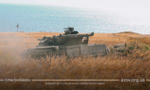 Полк «Азов» потренировался топить российские корабли