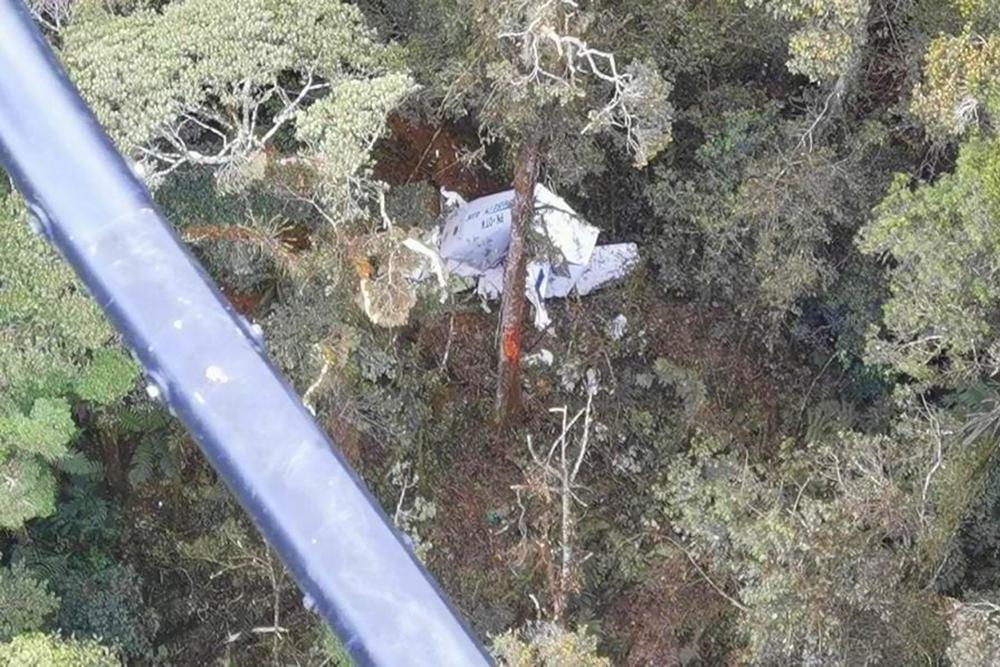 Фото: в Индонезии разбился самолет, есть пропавшие без вести