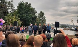 Фото: в Киеве спустили на воду восьмой артиллерийский катер