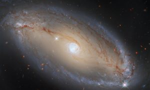 Hubble сфотографировал далекую спиральную галактику, которую открыли в 18 веке