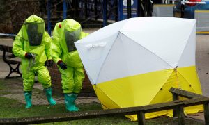 Фото: выдвинуто обвинение третьему организатору отравления Скрипалей в Солсбери