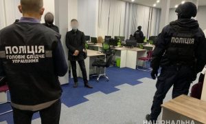 Нацполиция и ФБР разоблачили международную банду преступников