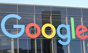 Google вдвое снизит комиссию на доходы разработчиков приложений от платных подписок