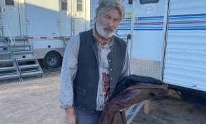 Трагедия на съемках с Болдуином: помощник режиссера постоянно нарушал безопасность