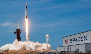 Запуск корабля Crew Dragon отсрочили: названа новая дата