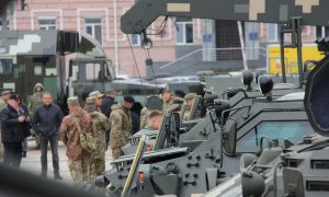 Фото: Минобороны открыло в Киеве выставку новейшего вооружения и военной техники