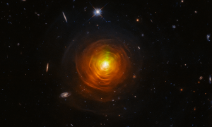 Видео: накануне Хэллоуина Hubble сфотографировал умирающую звезду