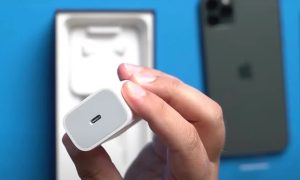 Китайские студенты подали в суд на Apple из-за зарядок к iPhone