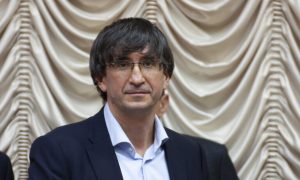 «Нет COVID-сертификата – нет зарплаты»: в одесской фирме вероятно собирают деньги на залог владельцу-депутату