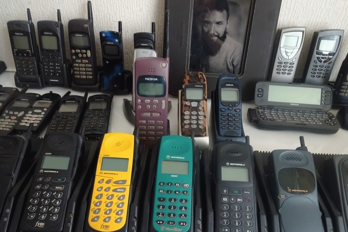 Энтузиасты собрали коллекцию из 2000 известных телефонов. Ее может увидеть каждый