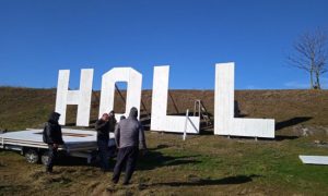 Фото: на Волыни восстановили знак Hollywood