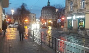 Фото: суд арестовал водителя, который сбил монахинь в центре Львова