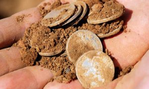 Тысячи монет. В Германии нашли клад серебра времен древнего Рима