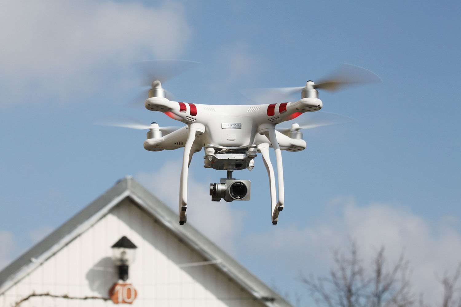 В Японии создали устойчивых к кибератакам дронов