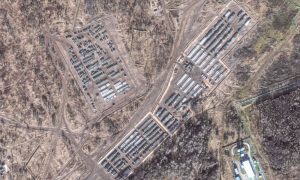 Фото: в СМИ предупредили о продолжающемся стягивании войск РФ к границам Украины