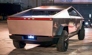 Чистая сталь: Илон Маск решил, что пикап Tesla Cybertruck будет выпускаться без покраски