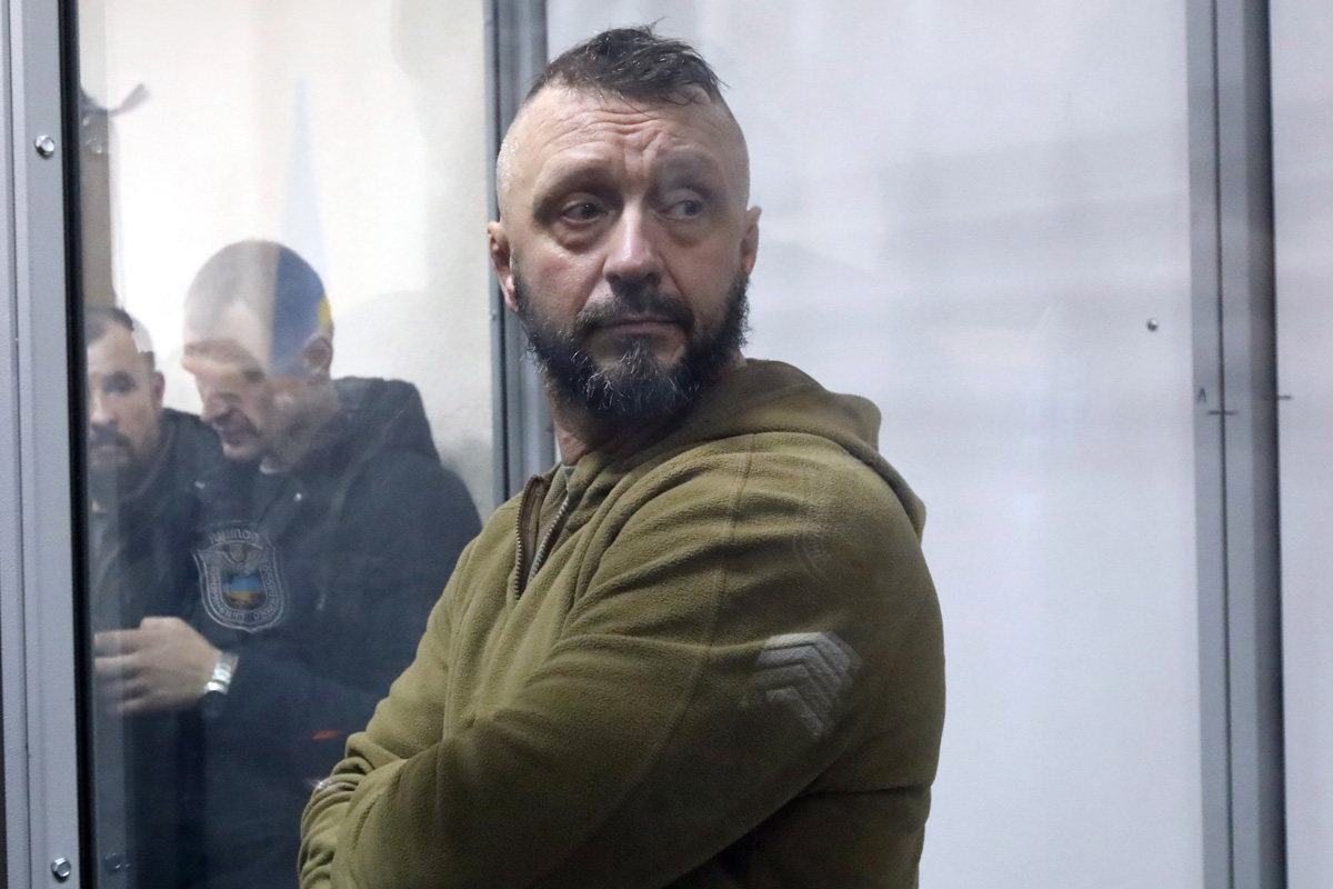 Дело Шеремета: с Антоненко сняли электронный браслет