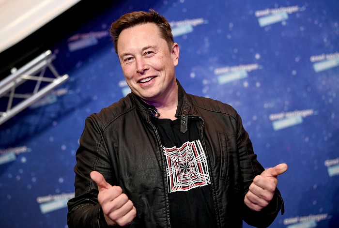 Маск снова продал часть акций Tesla, общий объем проданных бумаг достиг миллиарда долларов