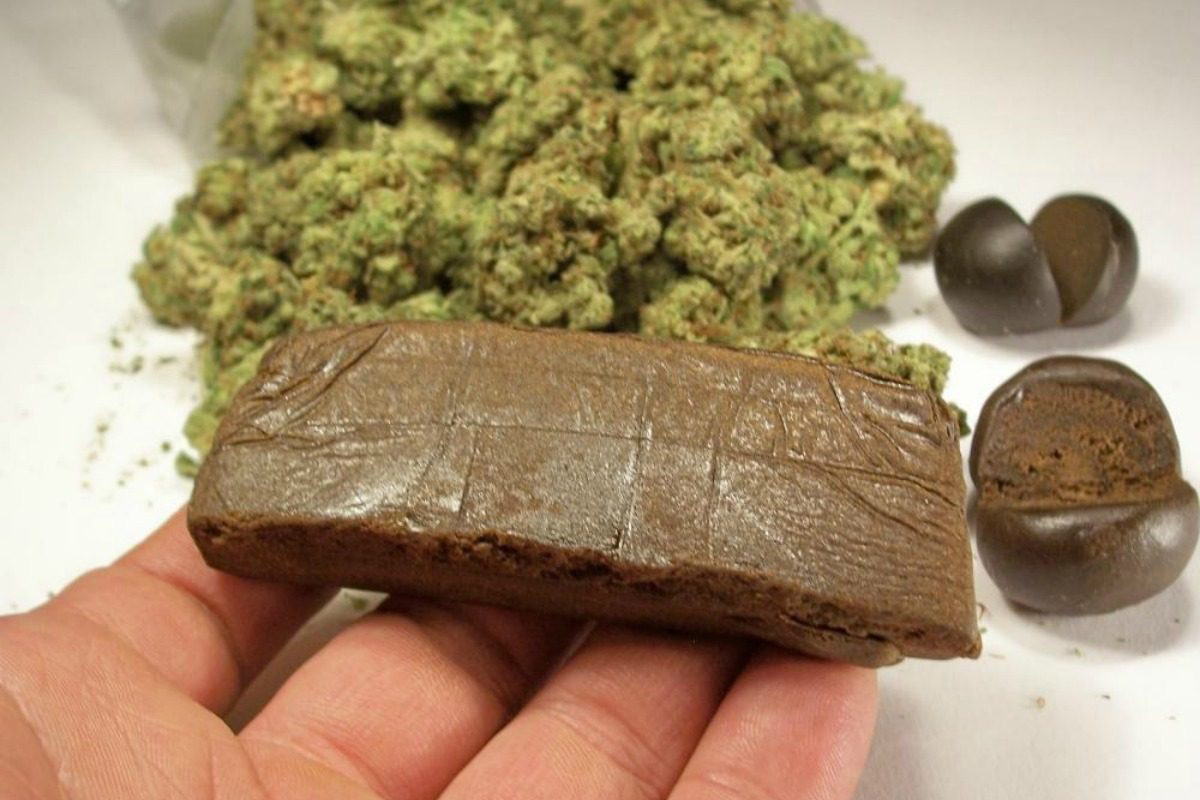 Фото: у Лівії виявили партію наркотиків з обличчям Путіна