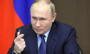 Журналісти з’ясували, яку «локшину» путін вішатиме на вуха росіян перед виборами