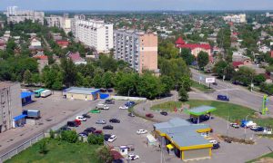 ФОТО: окупанти обстріляли місто на Київщині, поранено дитину