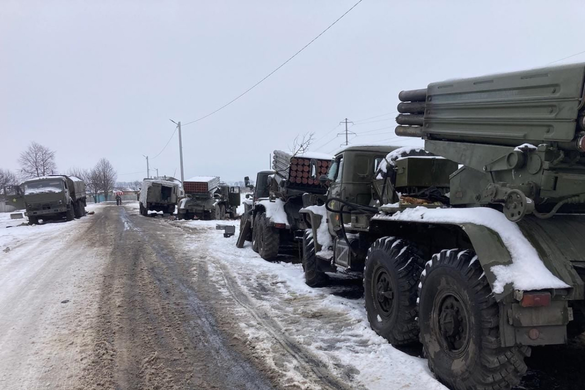 Фото: велика колона окупантів зупинила рух на Київ