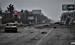 Опубліковано страшні фото Житомирської траси після минулих обстрілів