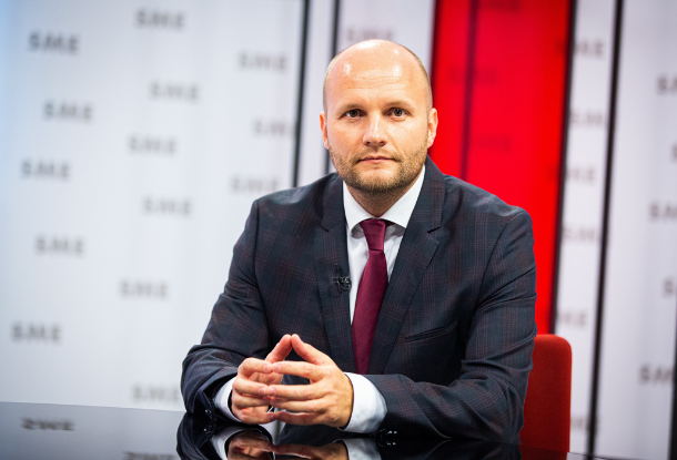 США відправлять до Словаччини військових, системи ППО та бронемашини