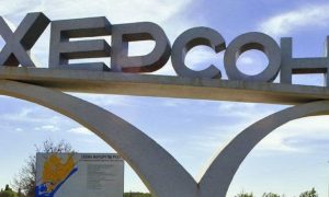 Рашисты обстреляли многоэтажку в Херсоне