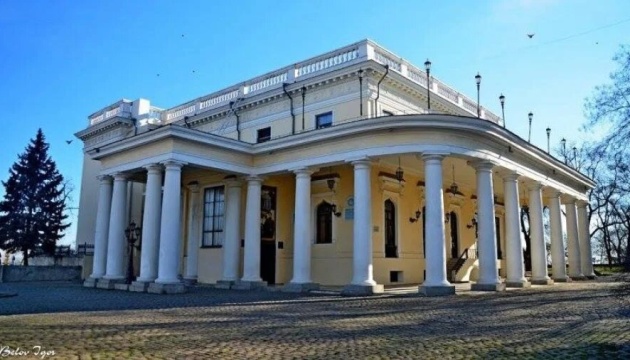 Відео: внаслідок ракетного обстрілу Одеси окупанти пошкодили Воронцовський палац