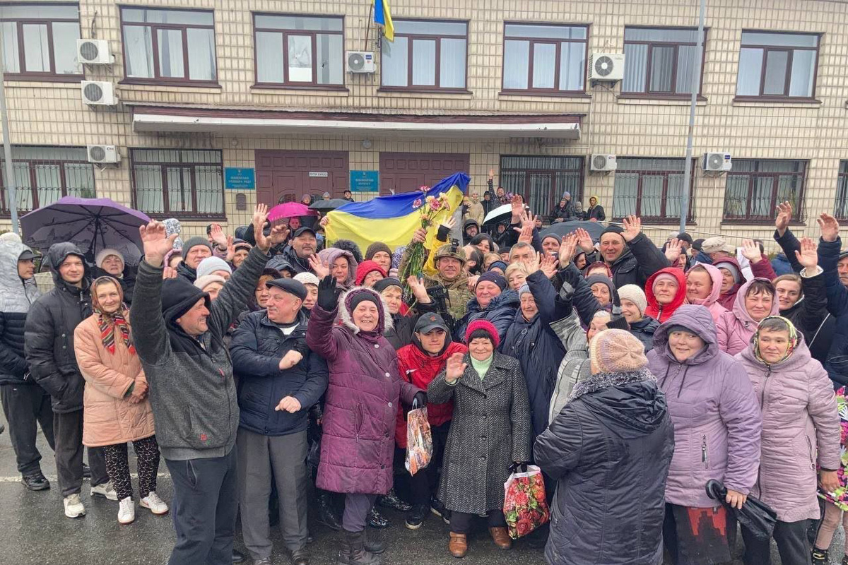 Захисники України звільнили від окупантів більше тисячі населених пунктів