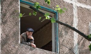 Фото: внаслідок рашиського обстрілу Краматорська, пошкоджені сотні квартир