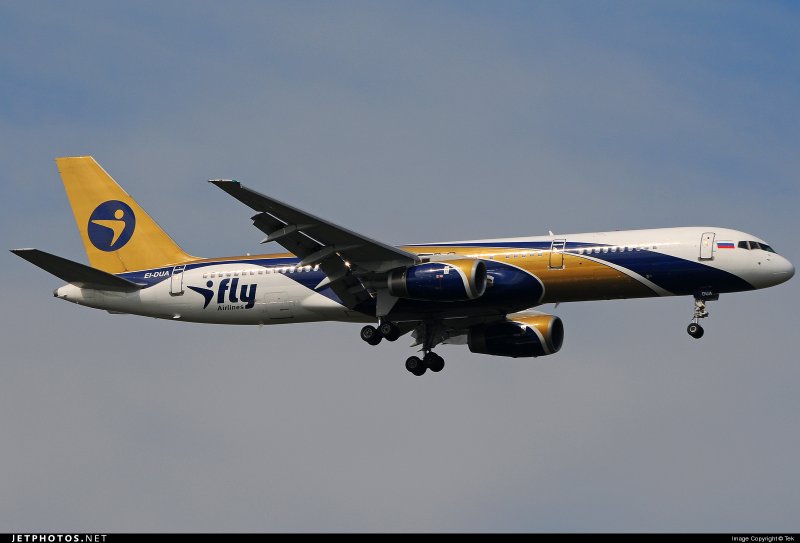 Визнана небезпечною: ще одна російська авіакомпанія отримала заборону на польоти над ЄС