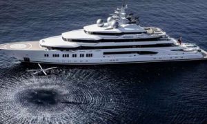 Российские олигархи ищут, где спрятать свои яхты от ареста