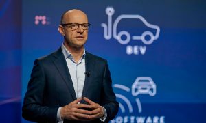 Отказ от автомобилей с ДВС до 2035 года: у Volkswagen назвали основную сложность