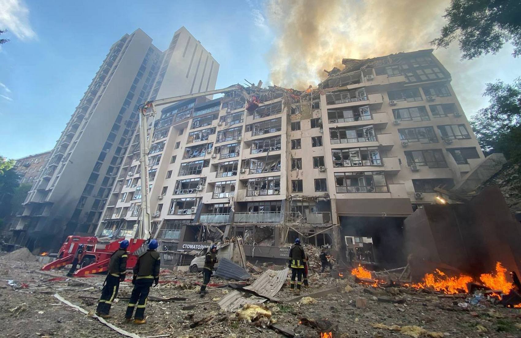 Зачем рф массировано обстреливает Киев