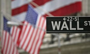 Хуже всего за 50 лет начало: основной биржевой индекс США упал на 21%