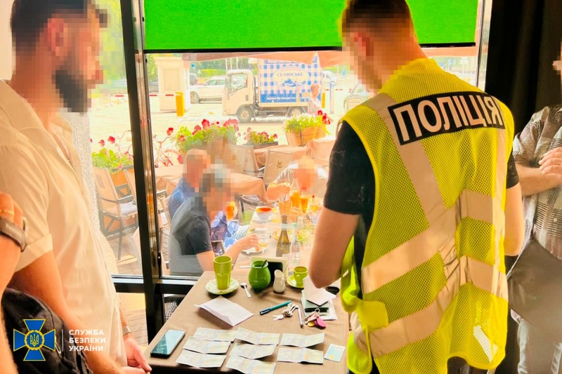 Організував схему незаконного перетину кордону: СБУ затримала чергового «бізнесмена» 